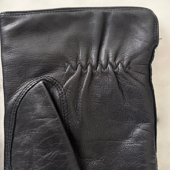 Harry Rosen Leather Gloves - Picture 2 of 8